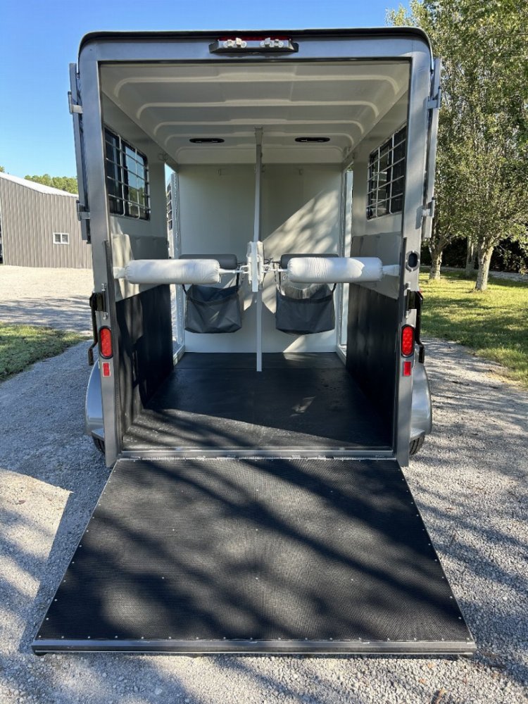 2025 Hawk 100C Horse Trailer