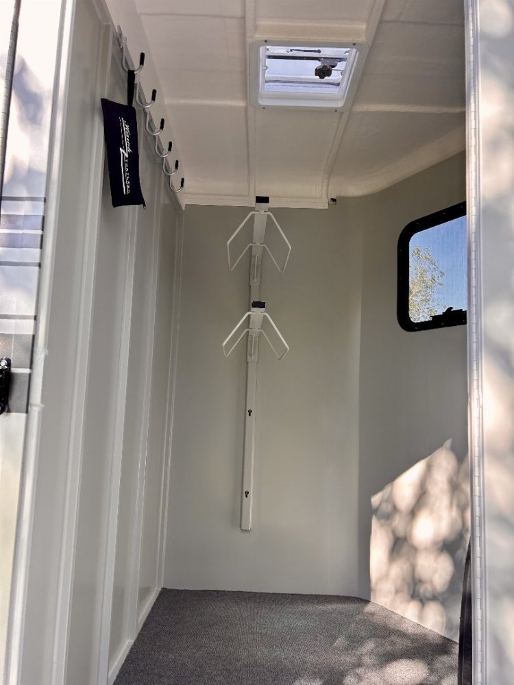 2025 Hawk 100C Horse Trailer