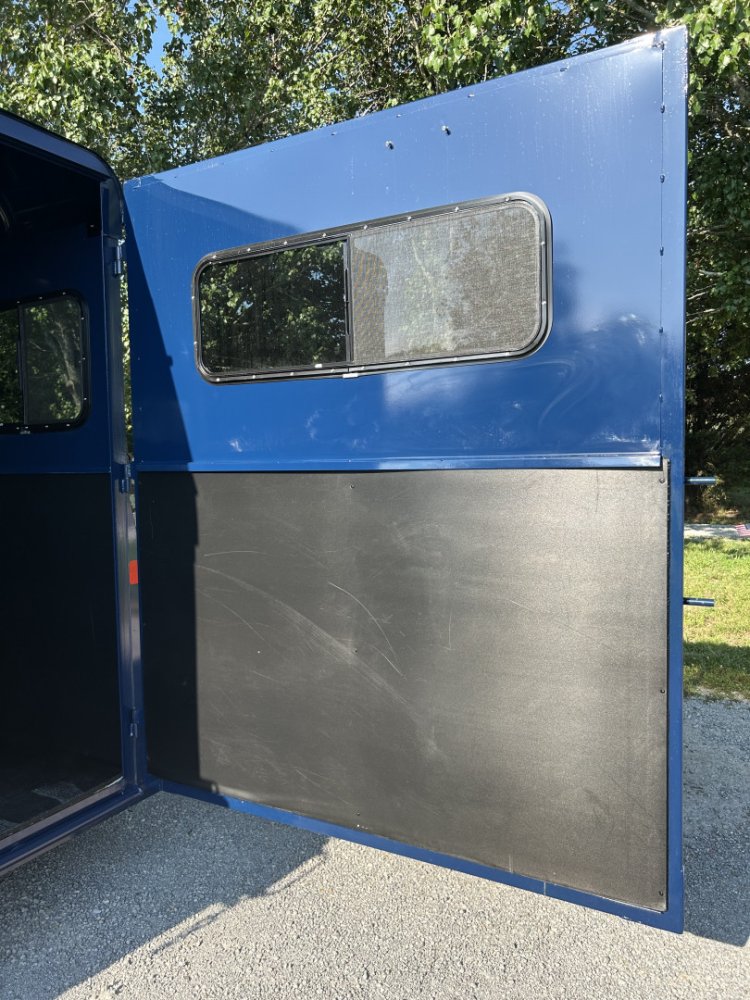 2026 Valley Trailers 4920 4-Horse Trailer