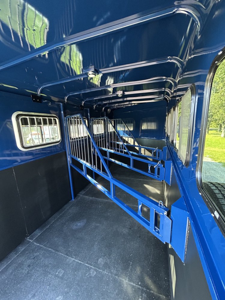 2026 Valley Trailers 4920 4-Horse Trailer