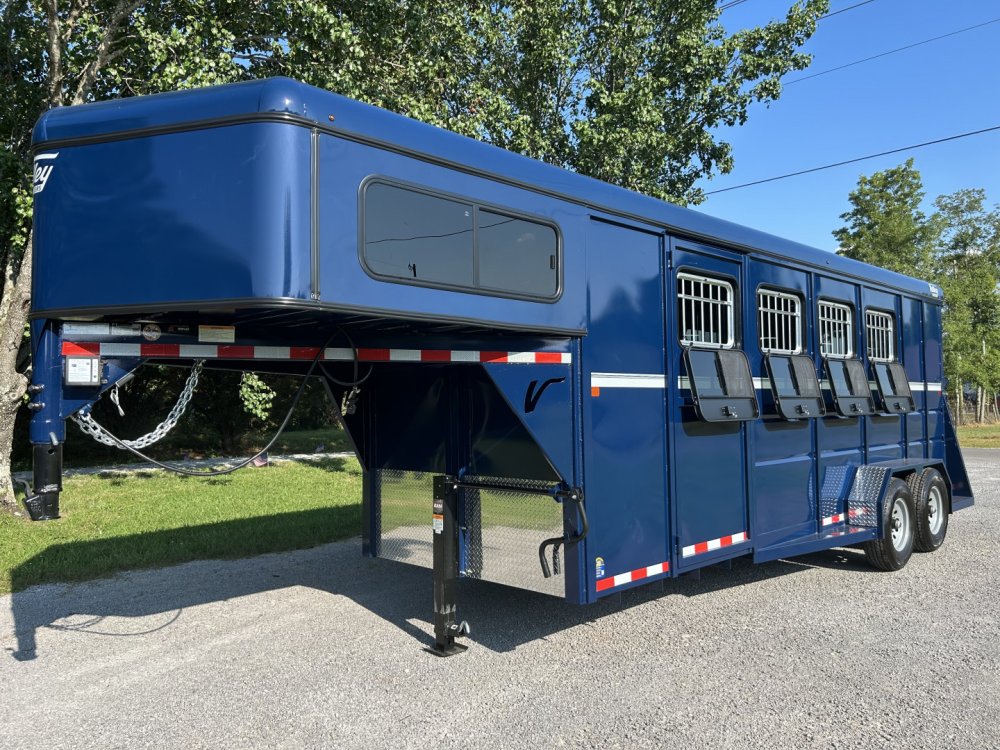2026 Valley Trailers 4920 4-Horse Trailer