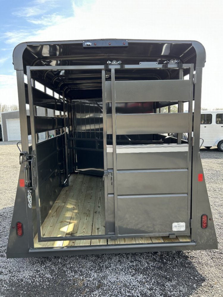2025 Valley Trailers 2800 2-Horse Trailer