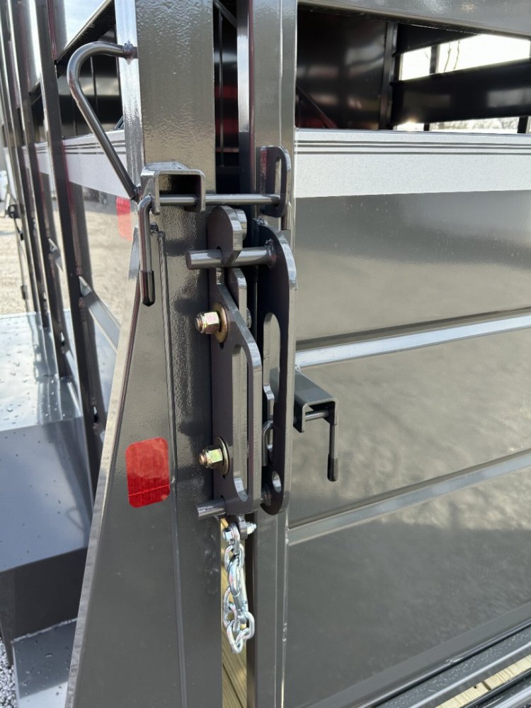 2025 Valley Trailers 2800 2-Horse Trailer