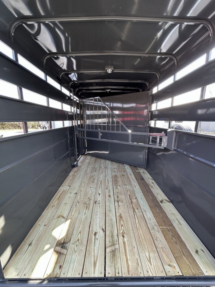 2025 Valley Trailers 2800 2-Horse Trailer