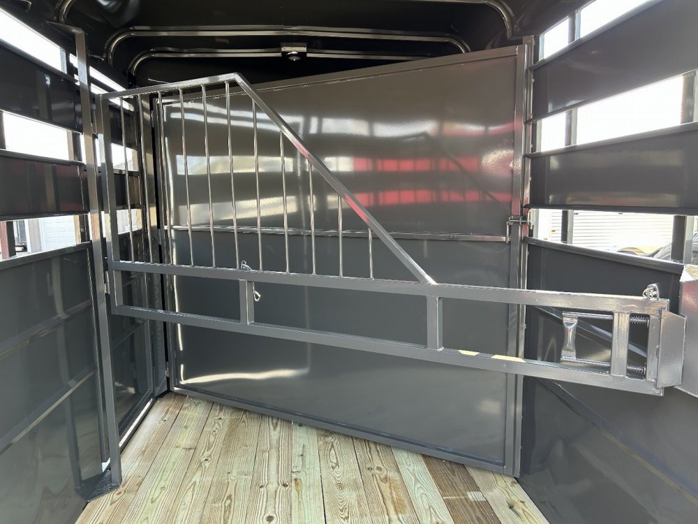 2025 Valley Trailers 2800 2-Horse Trailer