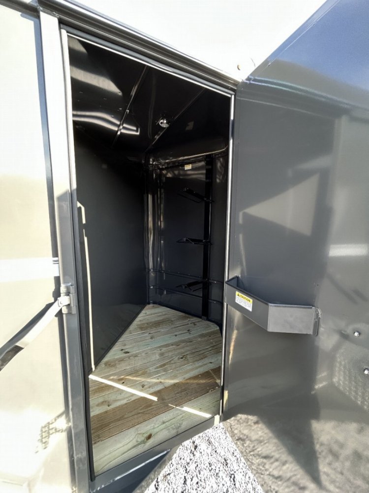 2025 Valley Trailers 2800 2-Horse Trailer