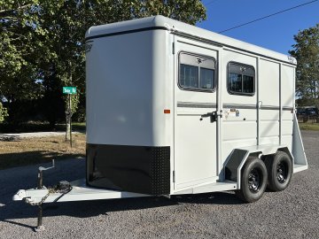 2026 Valley Trailers 2800 Hybrid 2-Horse Bumper Pull Slant