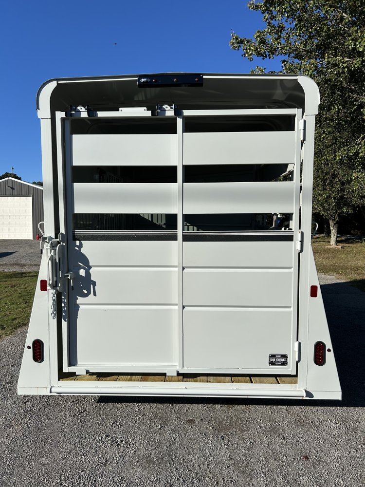 2026 Valley Trailers 2800 Hybrid 2-Horse Bumper Pull Slant