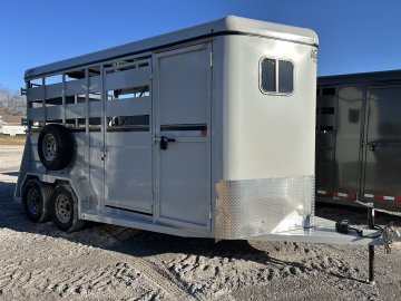 2026 Valley Trailers 2-Horse Straight Load with Dressing Room