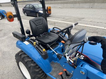 x LS LS Tractor Tractor