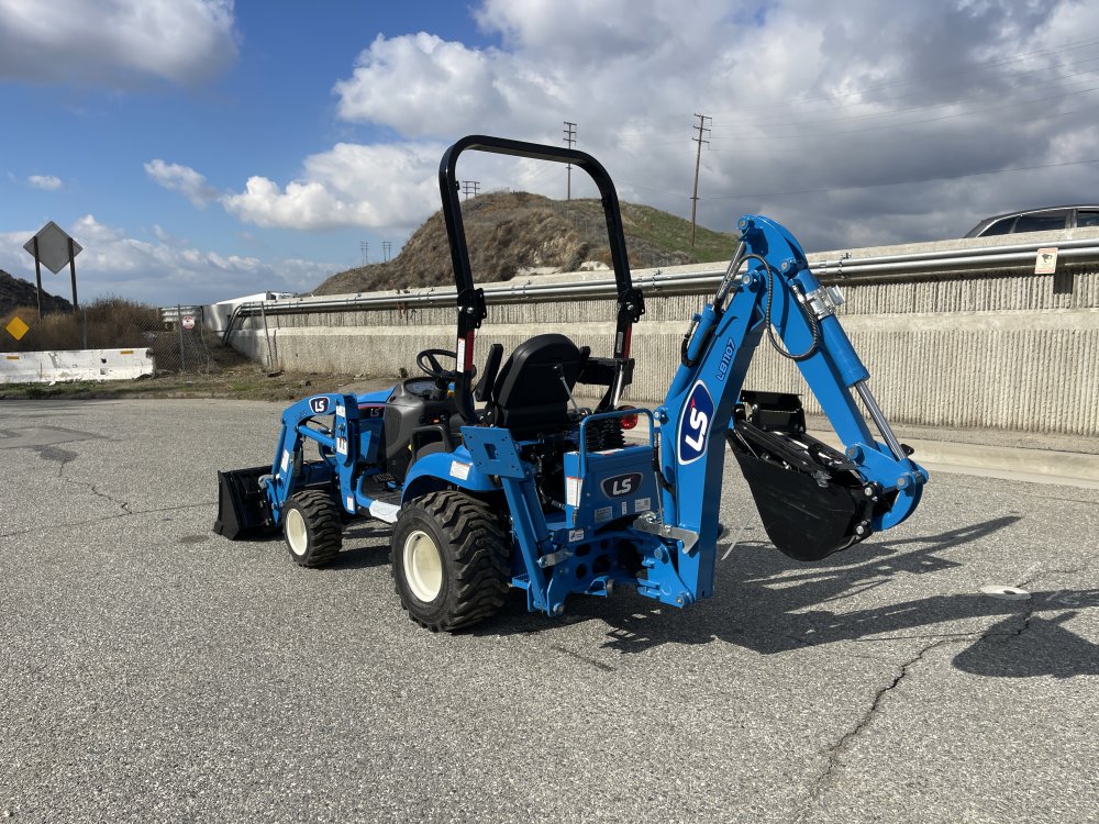 2025 LS MT125HST Tractor