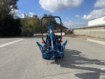 2025 LS MT125HST Tractor