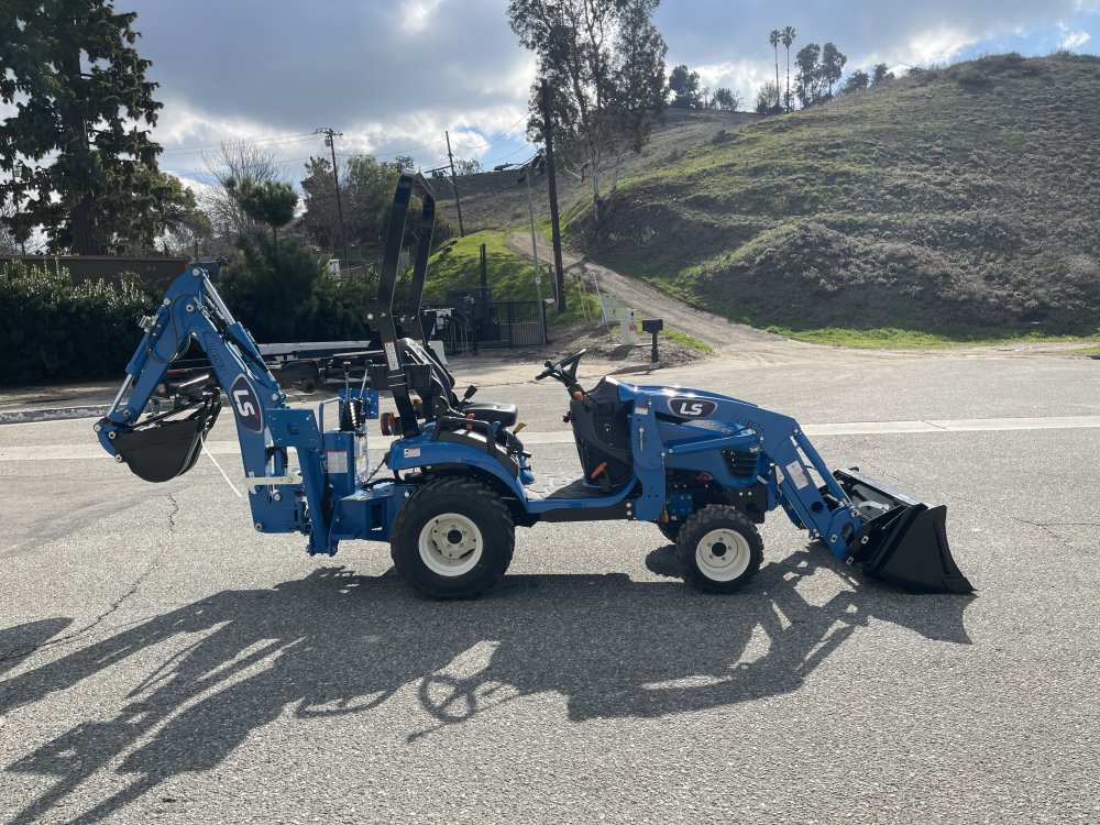 2025 LS MT125HST Tractor