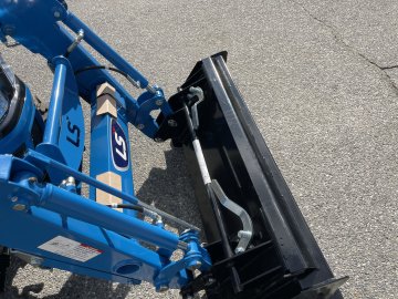 2025 LS MT125HST Tractor