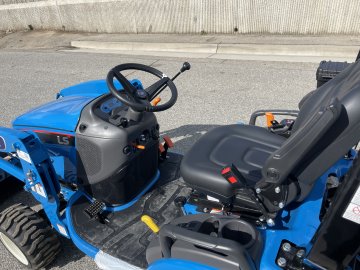 2025 LS MT125HST Tractor