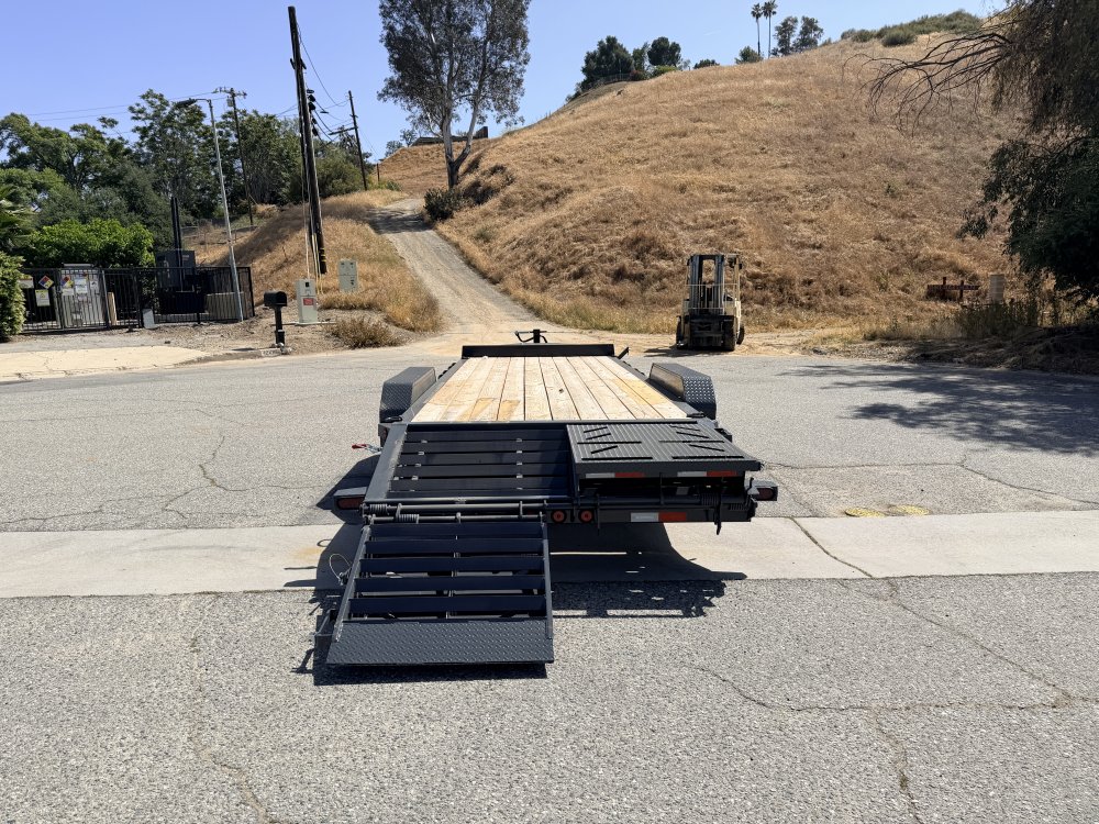 83"x22' IronBull Equipment Trailer
