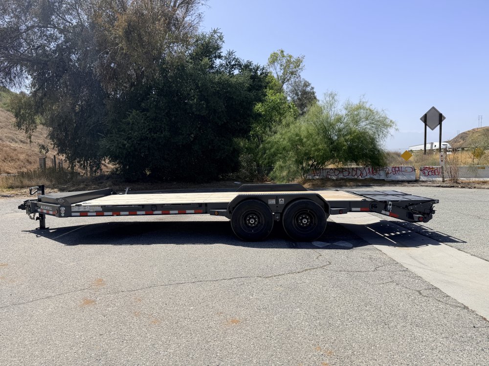 83"x22' IronBull Equipment Trailer