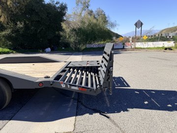 102"x22' IronBull Equipment Trailer
