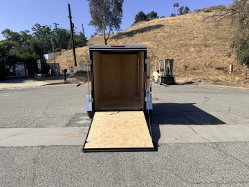 5'x8' Look Enclosed Cargo