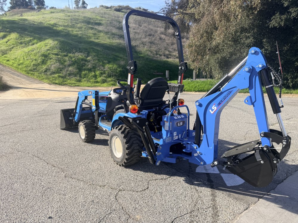 x LS LS Tractor Tractor