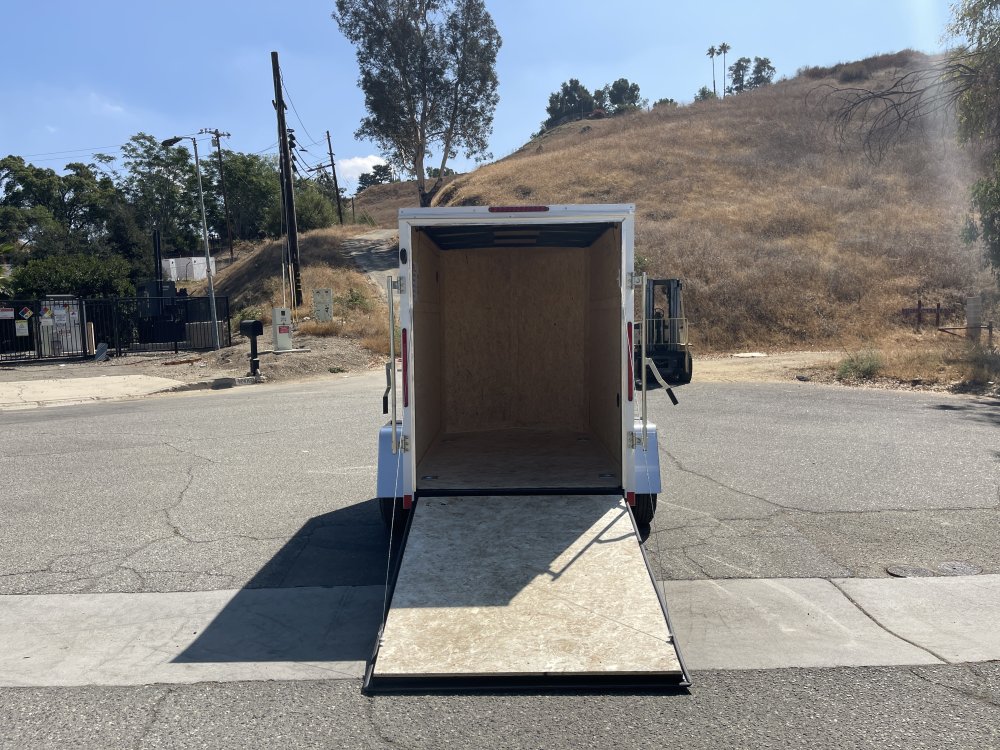 5'x8' Look Enclosed Cargo