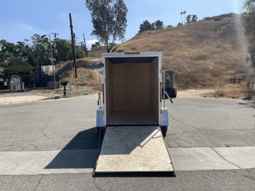 5'x8' Look Enclosed Cargo