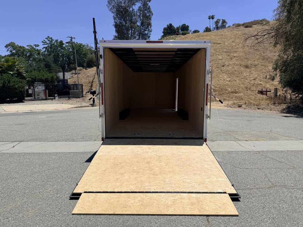 8' 5"x26' Look Enclosed Car Hauler