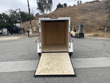 5'x8' Look Enclosed Cargo