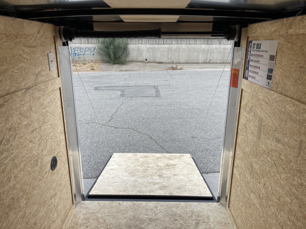 5'x8' Look Enclosed Cargo