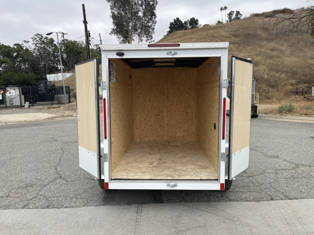 5'x8' Look Enclosed Cargo