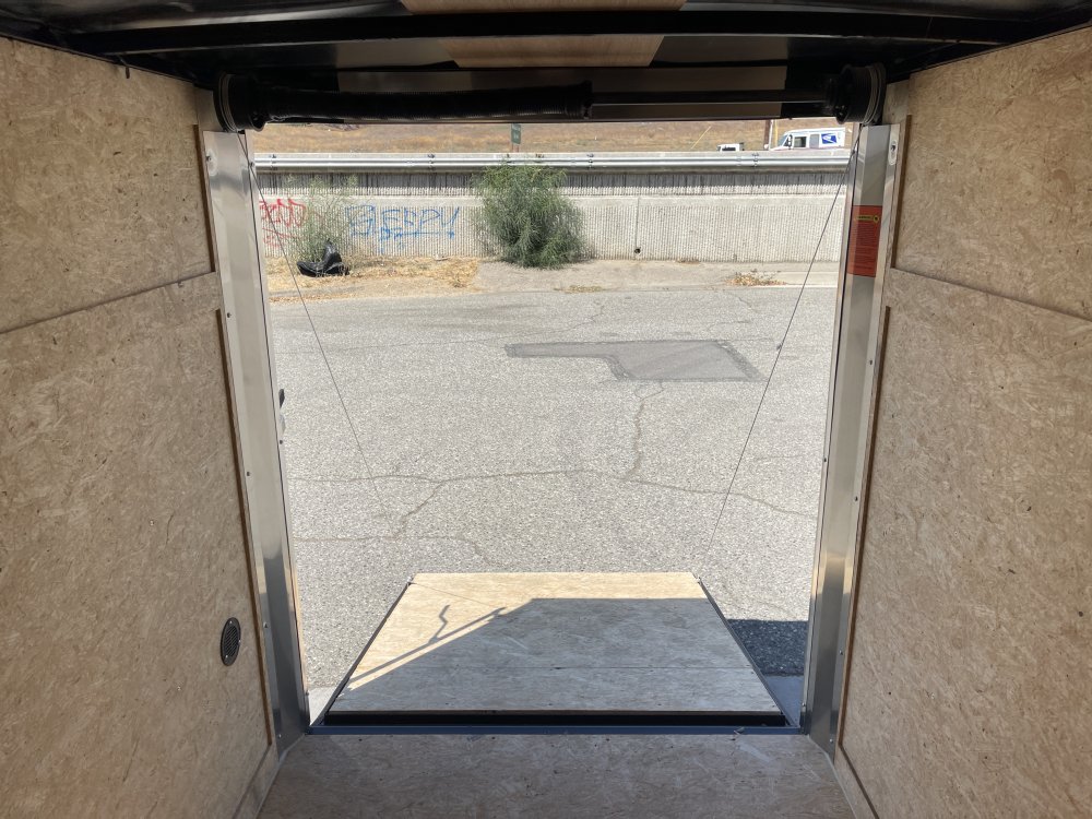 5'x8' Look Enclosed Cargo