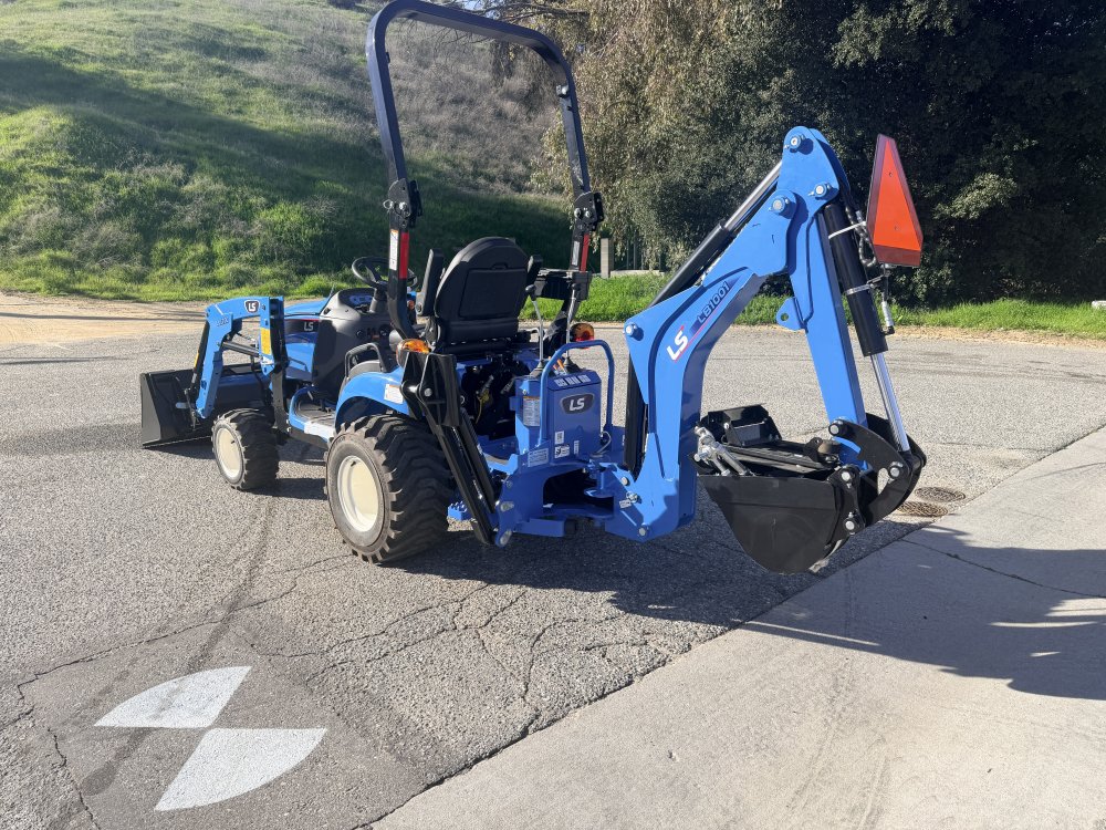 x LS LS Tractor Tractor