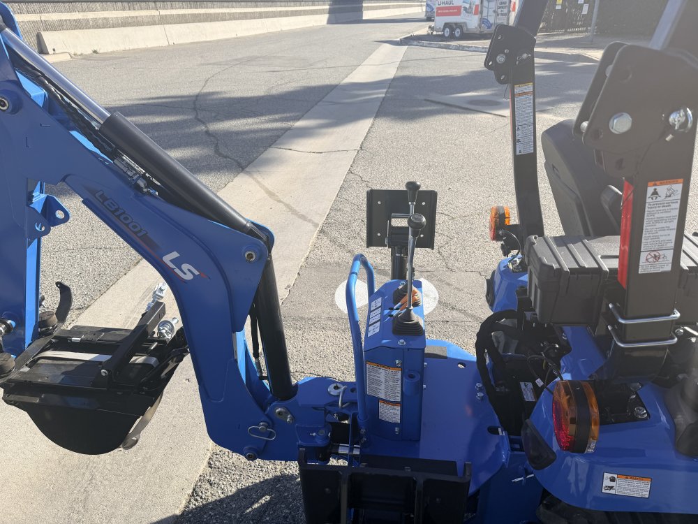 x LS LS Tractor Tractor