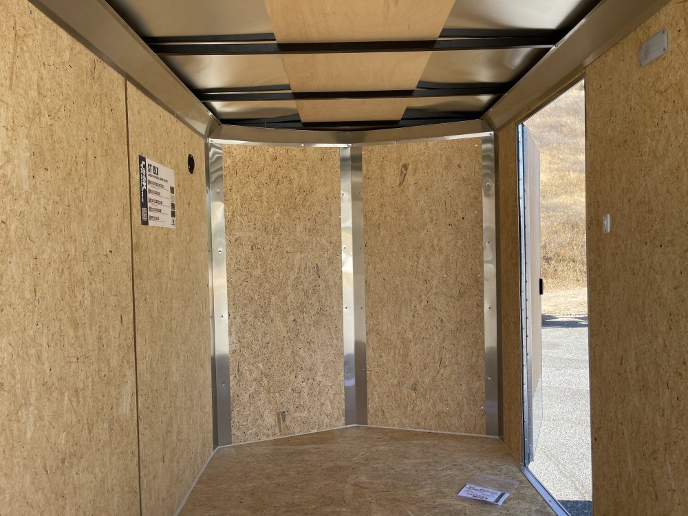 6'x10' Look Enclosed Cargo