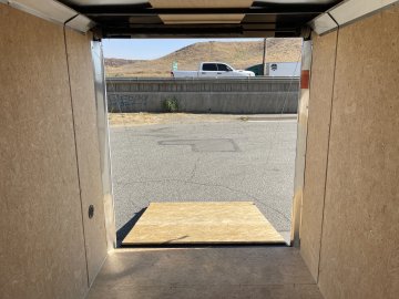 6'x10' Look Enclosed Cargo