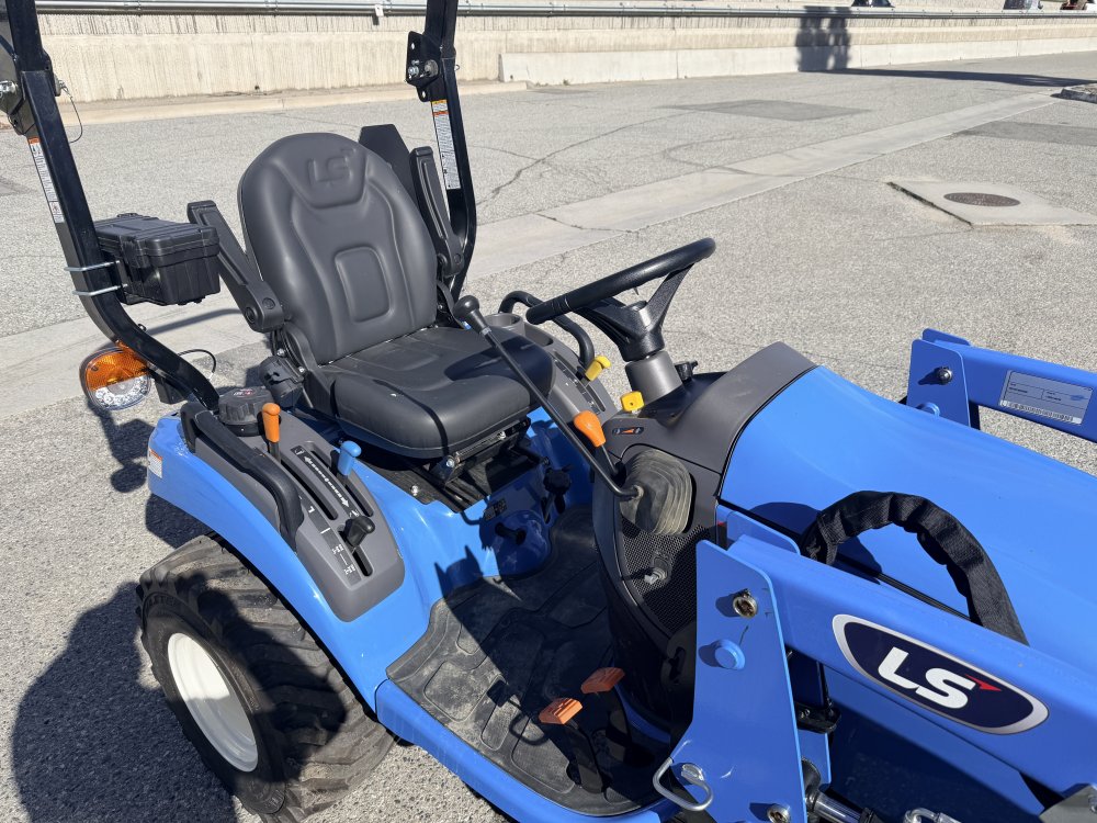 x LS LS Tractor Tractor