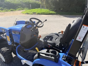 x LS LS Tractor Tractor