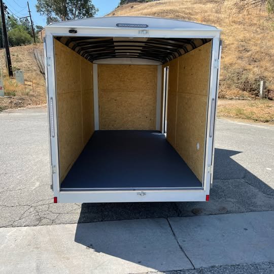 7'x16' Look Enclosed Cargo