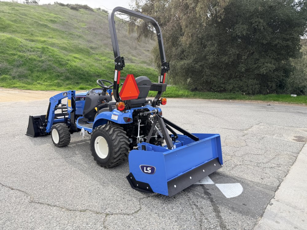 x LS LS Tractor Tractor