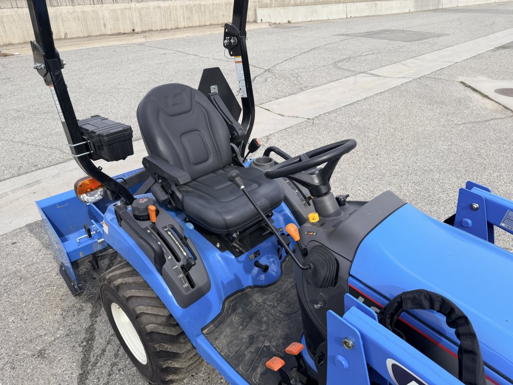 x LS LS Tractor Tractor