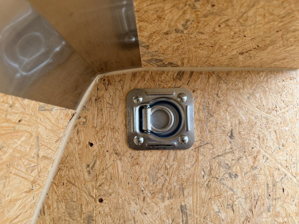 7'x16' Look Enclosed Cargo