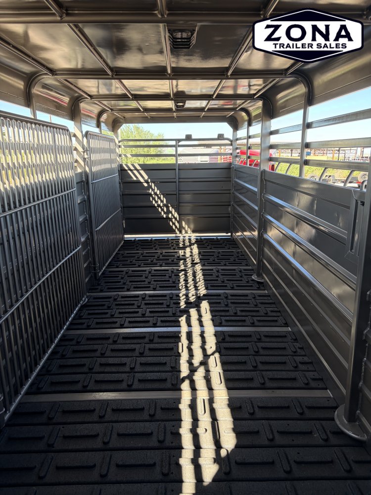 GR Trailer 6"8'x24' 16-K Gooseneck Stock Trailer