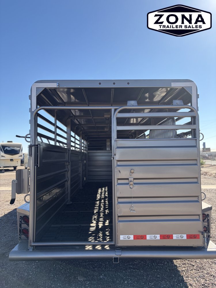 GR Trailer 6"8'x24' 16-K Gooseneck Stock Trailer