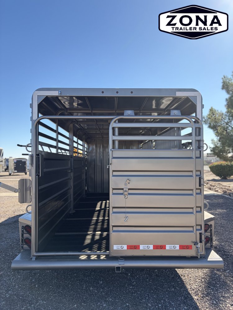 GR Trailer 6'8"X24' 14K Gooseneck Stock Trailer