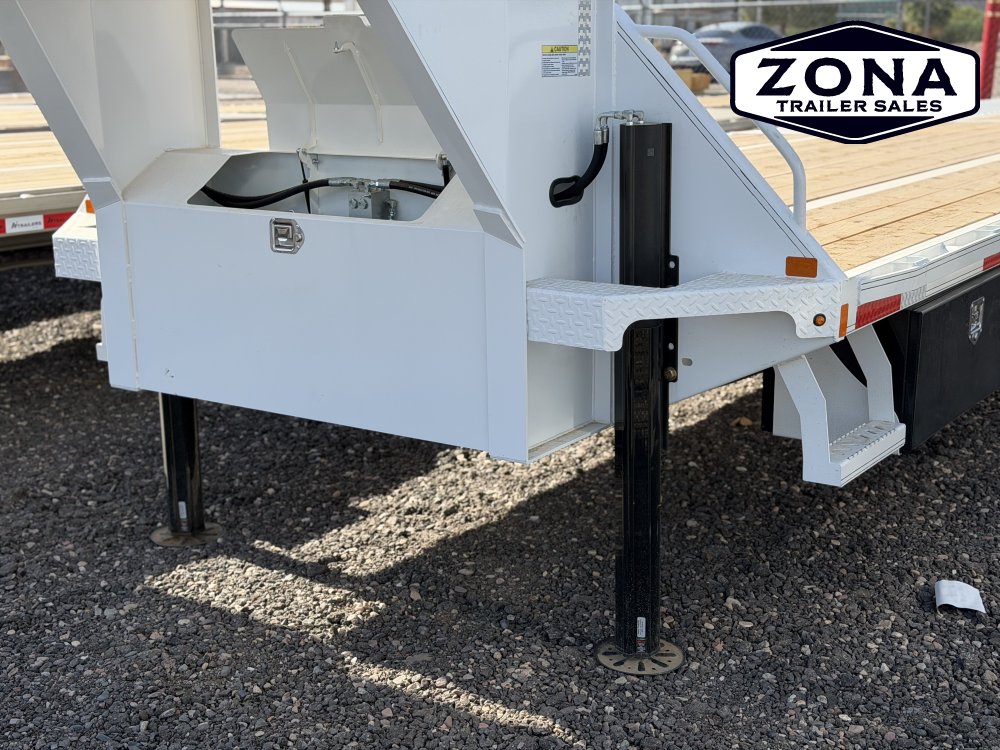 Hydraulic Dovetail - 2027 DOUBLE A GHB208 32ft - 10k Super Single - 25k GVWR - Hydraulic Jacks