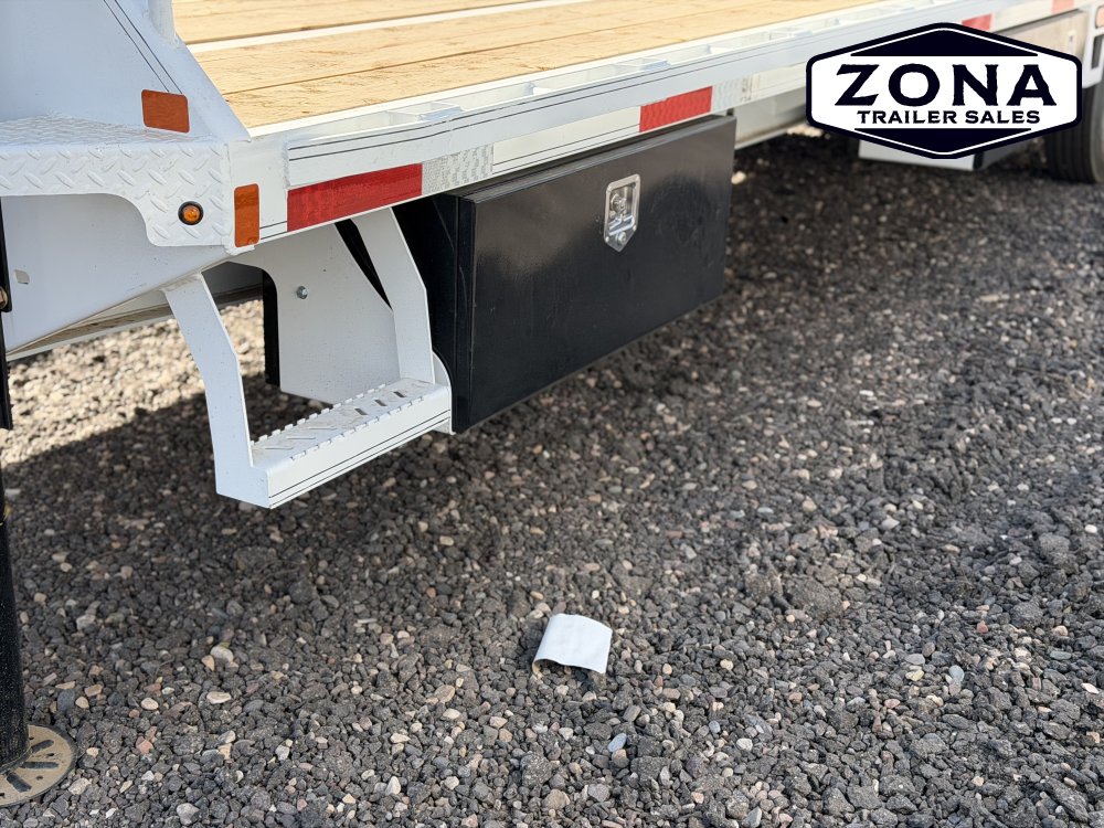 Hydraulic Dovetail - 2027 DOUBLE A GHB208 32ft - 10k Super Single - 25k GVWR - Hydraulic Jacks