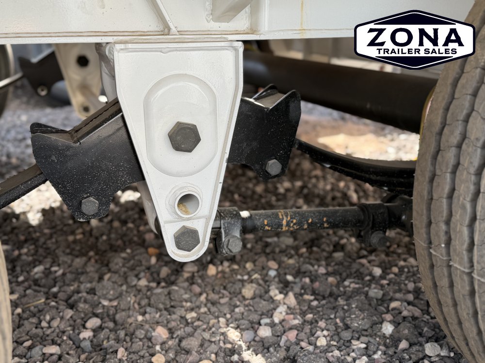 Hydraulic Dovetail - 2027 DOUBLE A GHB208 32ft - 10k Super Single - 25k GVWR - Hydraulic Jacks
