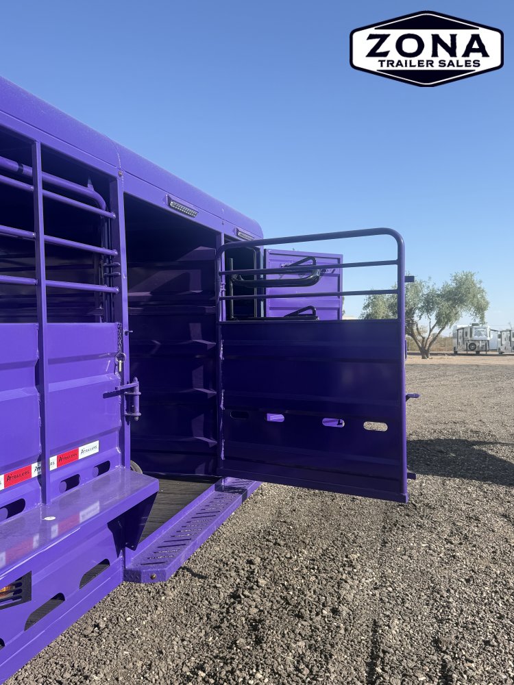 2027 Cattleman 24Ft Stock Combo - Rubber Plank Floor - Hydraulic Jack - 8k Axles