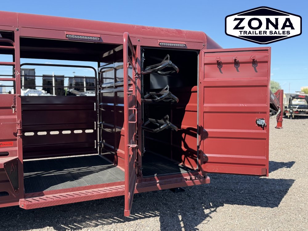 2027 Cattleman 24Ft Stock Combo - Rubber Plank Floor - Hydraulic Jack - 8k Axles