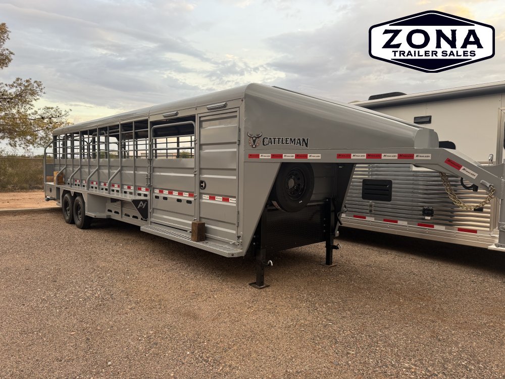 2027 Cattleman 28Ft Stock Combo - Rubber Plank Floor - Swing out Saddle Racks - 8k Axles